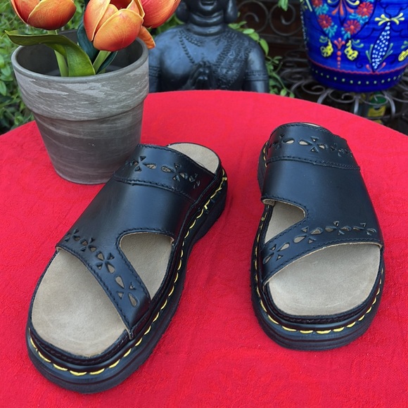 🏴󠁧󠁢󠁥󠁮󠁧󠁿 Dr. Martens MIE Floral Cut Out Platform Slides / Mules UK 8 🌺 - Picture 11 of 17